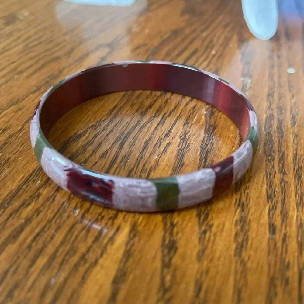 1960s–70s Laminated Lucite Bangle Bracelet – Burgundy • Mauve • Olive Stripes - Picture 7 of 7